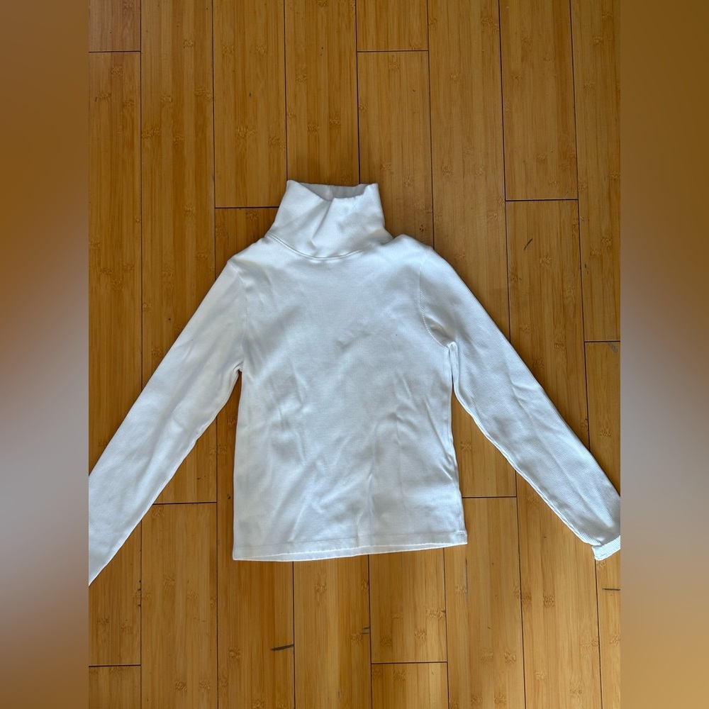 DONNI. Ribbed White Turtleneck